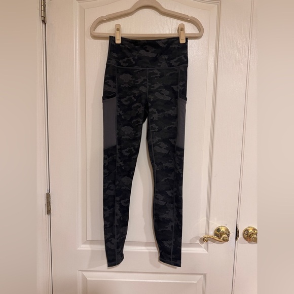 Powerhold by Fabletics grey Camouflage Leggings​ - Picture 1 of 4